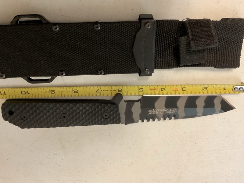 SMITH & WESSON S&W EXTREME OPS KNIFE SWEX4 WITH ORIGINAL SHEATH