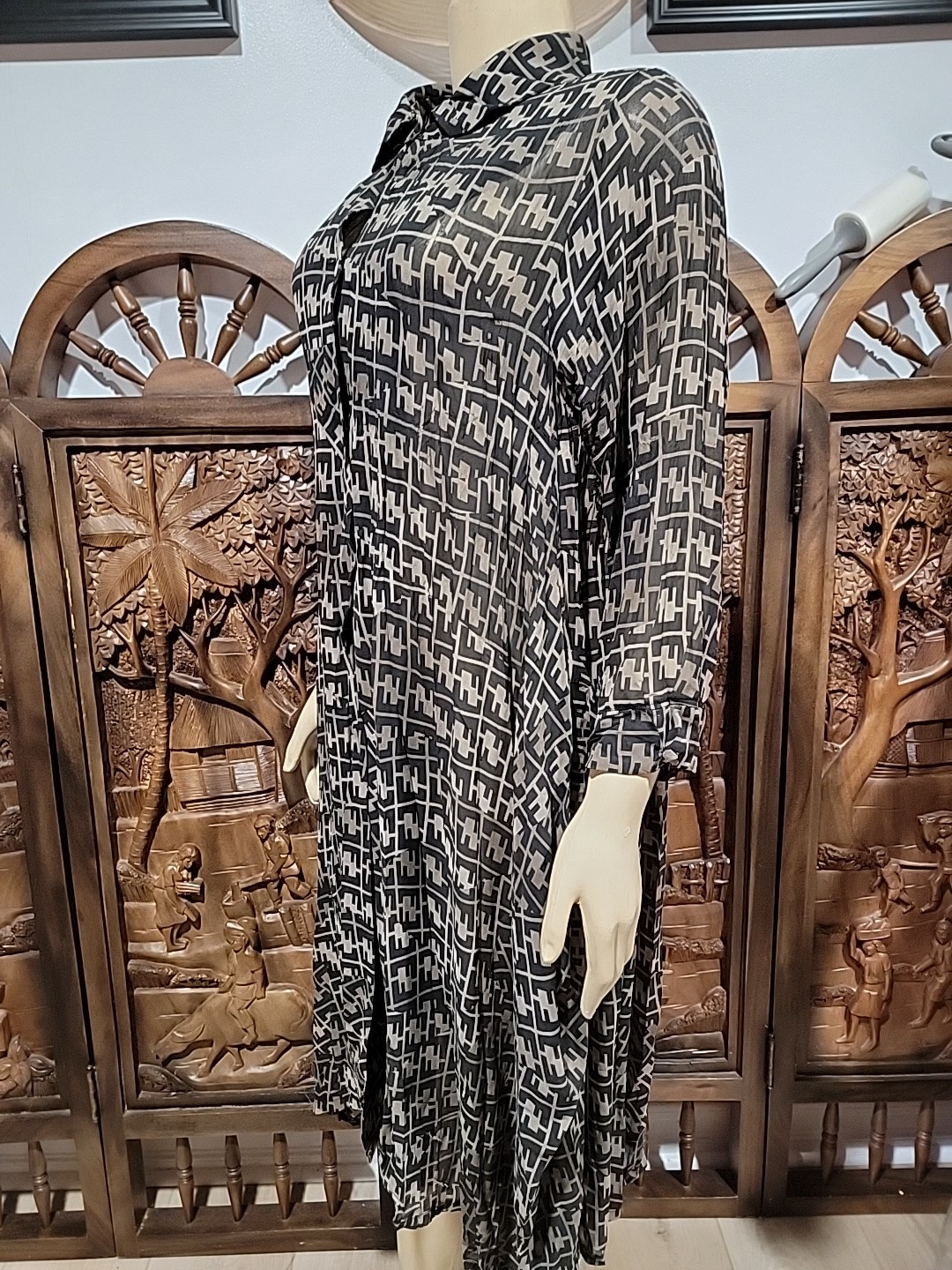 Korean Black Geometric Pattern Cocoon Button Up S… - image 8