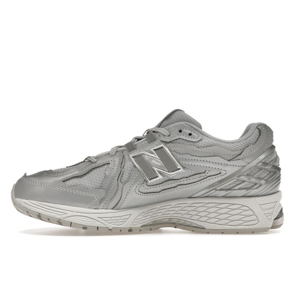 Size 10 - New Balance 1906D Protection Pack - Silver Size 10 - New Balance 1906D Protection Pack - Silver