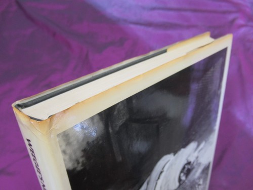Weegee's New York Photographs 1935-1960 - 1982 Schirmer HC Book - Picture 3 of 7