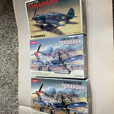 1/72 ACADEMY Curtiss P-40B “Tomahawk” Kit #1655.  Used.