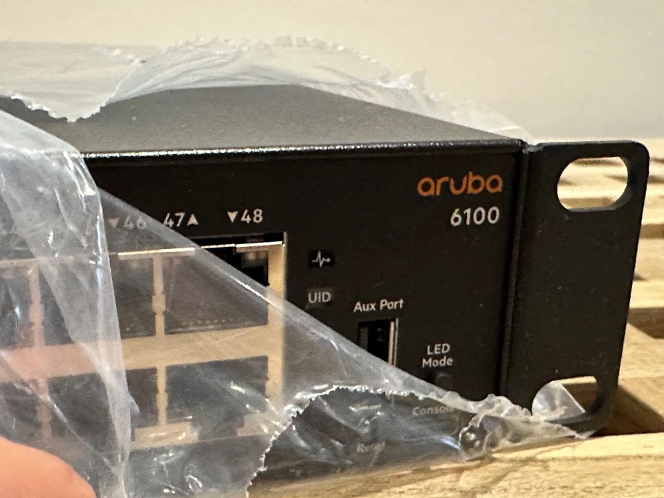 HPE Aruba CX 6100 48 Port gigabit & 4x 10GbE SFP+ Managed Ethernet Switch JL676A - Image 3 of 4