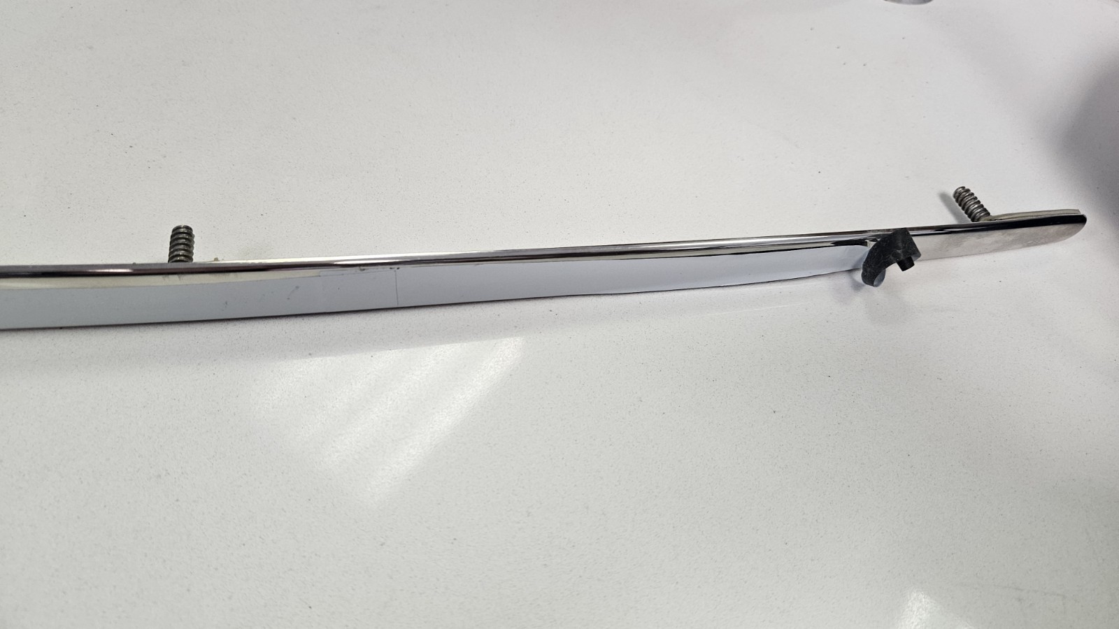 Bentley Flying Spur Front Left Bumper Chrome Trim