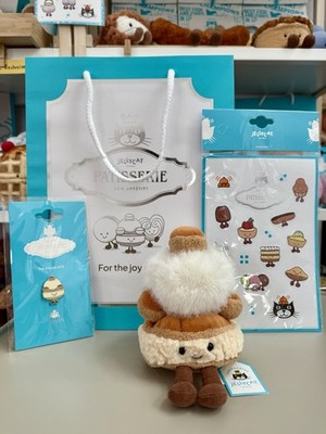 Jellycat Paris Exclusive Amuseables St. Honore Cake. BNWT, with
