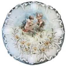 Signed Wave Crest Glass Dresser Box w Cherubs Ex Cond Victorian Blue on Cream