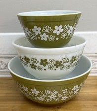 Pyrex Spring Blossom Crazy Daisy Set of 3 Mix...