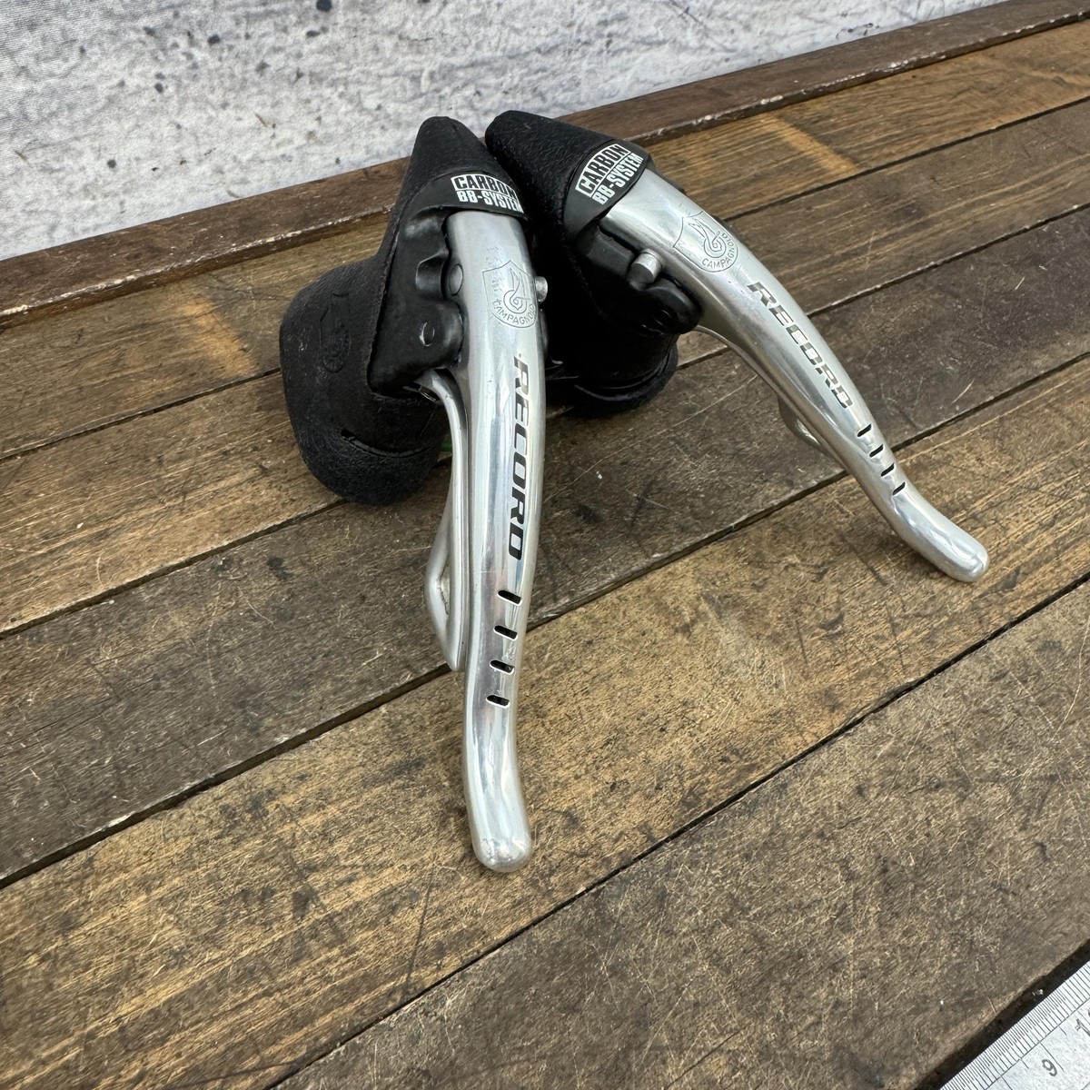 ｍ*ｉ様 CAMPAGNOLO RECORDエルゴレバーused Vintage Campagnolo Record Brake Levers 8 Speed Carbon BB System