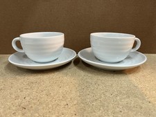 Juego de 2 tazas y platillos de café de porcelana con hendidura de cajón y barril Portugal acanalados blancos