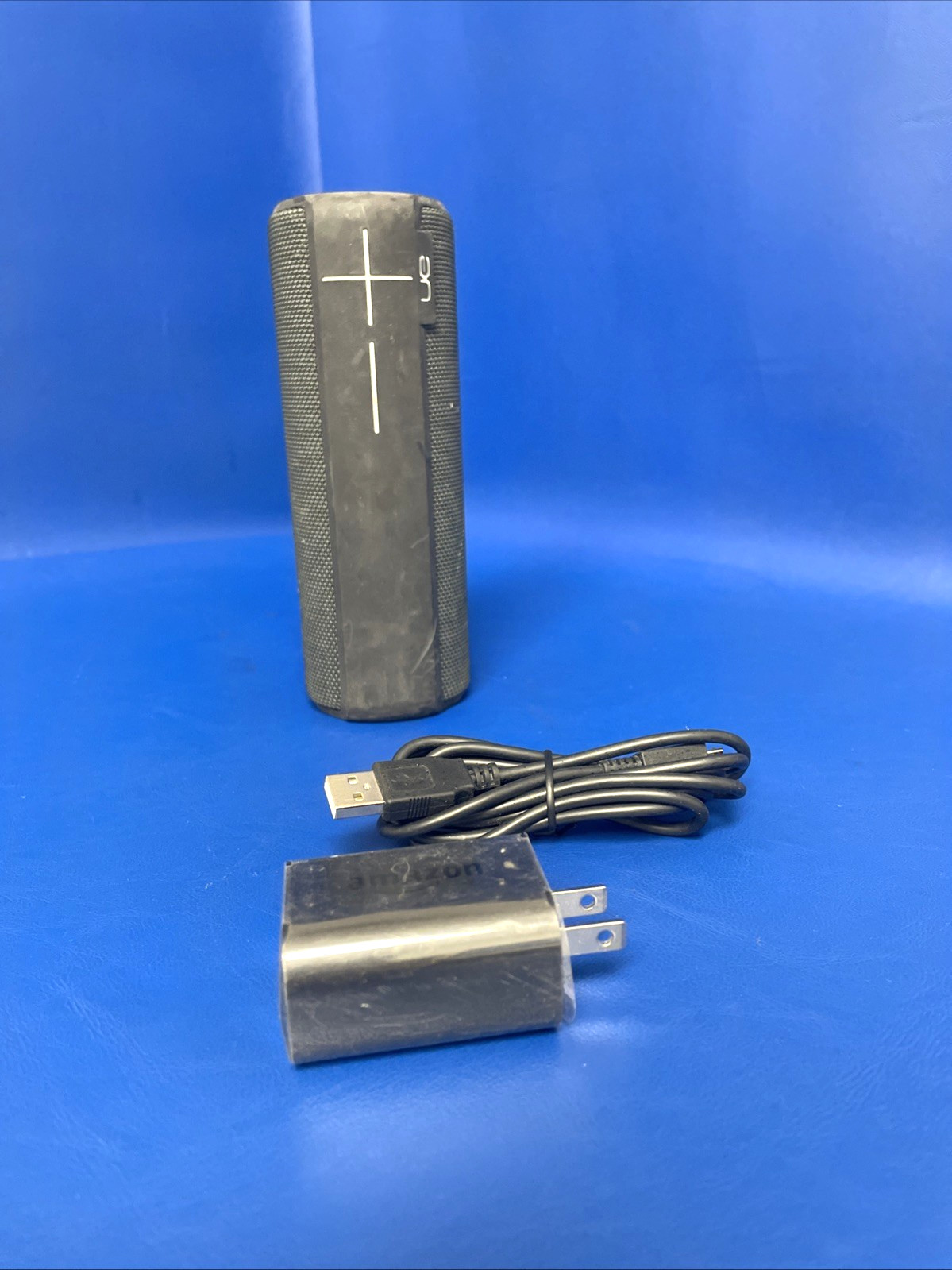 UE Ultimate Ears S-00151 Portable Bluetooth Speaker - WORKING