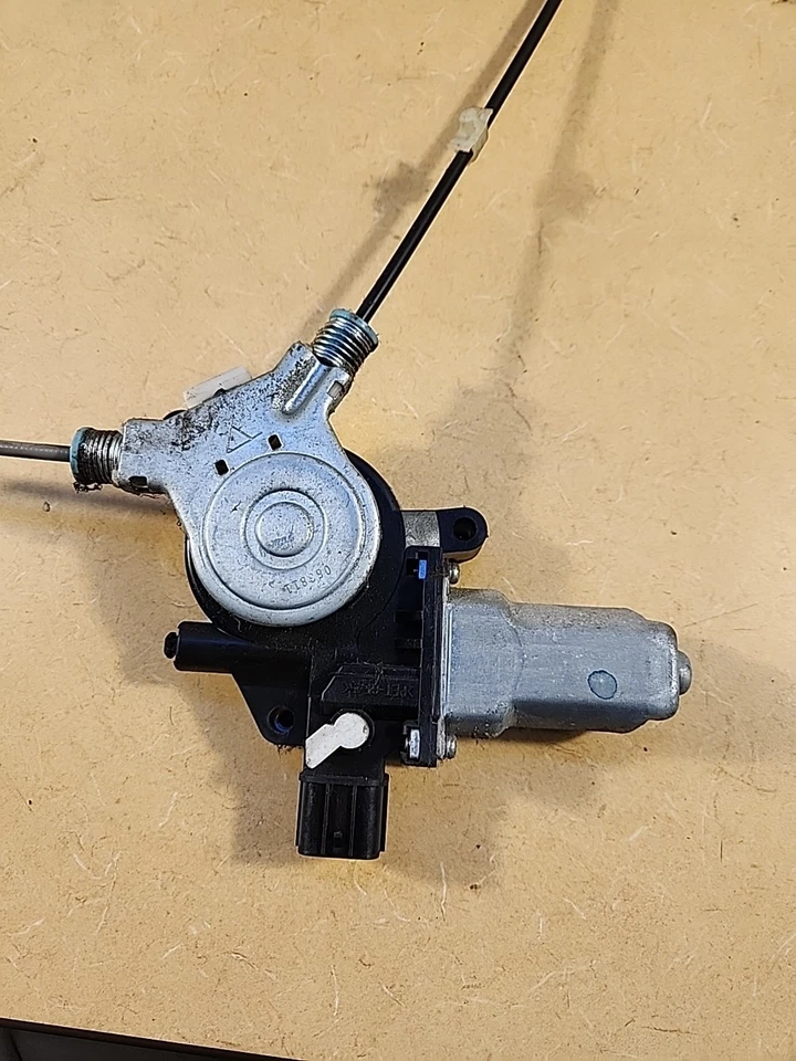 Regulador de motor de ventana eléctrica de vidrio corredizo trasero Honda Ridgeline 2006-2014 Foto 3 de 3