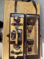 Vtg "Legacy" by Picnic Time Leather Wine Carrying Case w/Strap &Wine Accessories