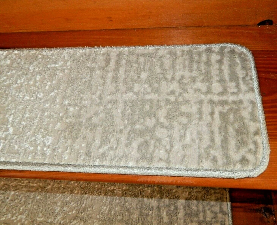  17 pasos 9" x 30" + 2 peldaños de escalera 30" x 30" + 30" x 48" seda/lana  Foto 3 de 4