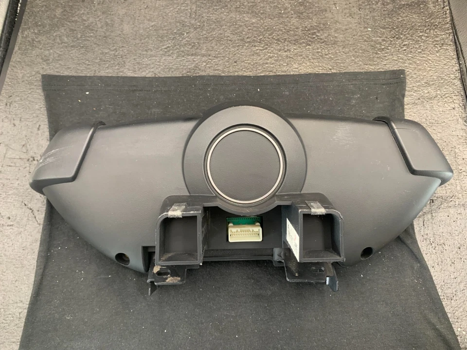 * Cuadro de instrumentos velocímetro Nissan Murano 2005 3,5 L 6 cilindros 158.032 millas Foto 2 de 4