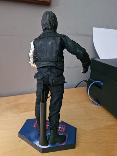 Hot Toys Winter Soldier Bucky Barnes 1/6 scale action figure Toy Marvel - Picture 8 of 8