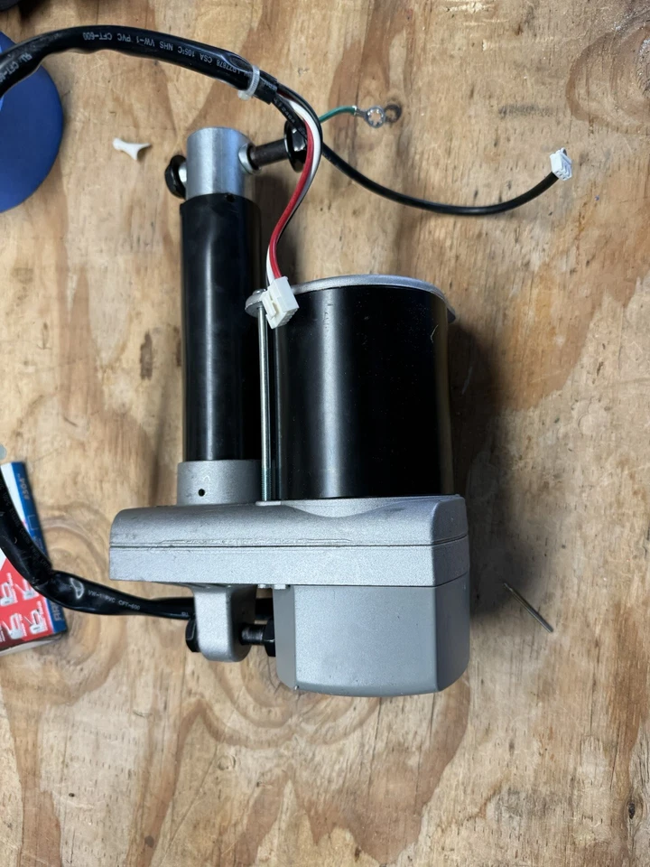 Elevador de motor de elevación inclinada para cinta de correr Precor 9.23 9.27 Foto 3 de 3