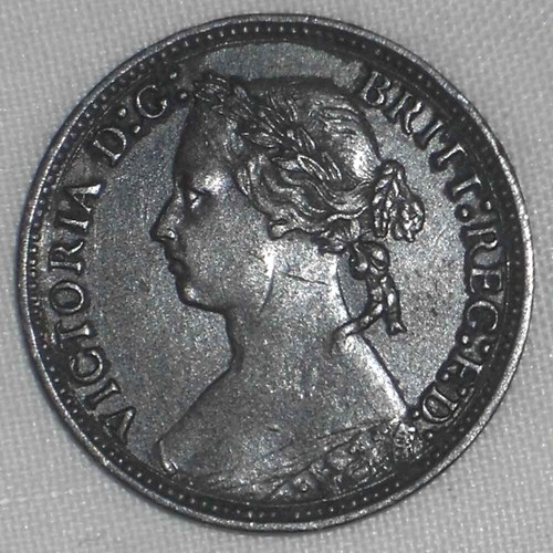 1878 Bronze Coin From Great Britain Farthing Young Queen Victoria Laureate Bust - Picture 4 of 5