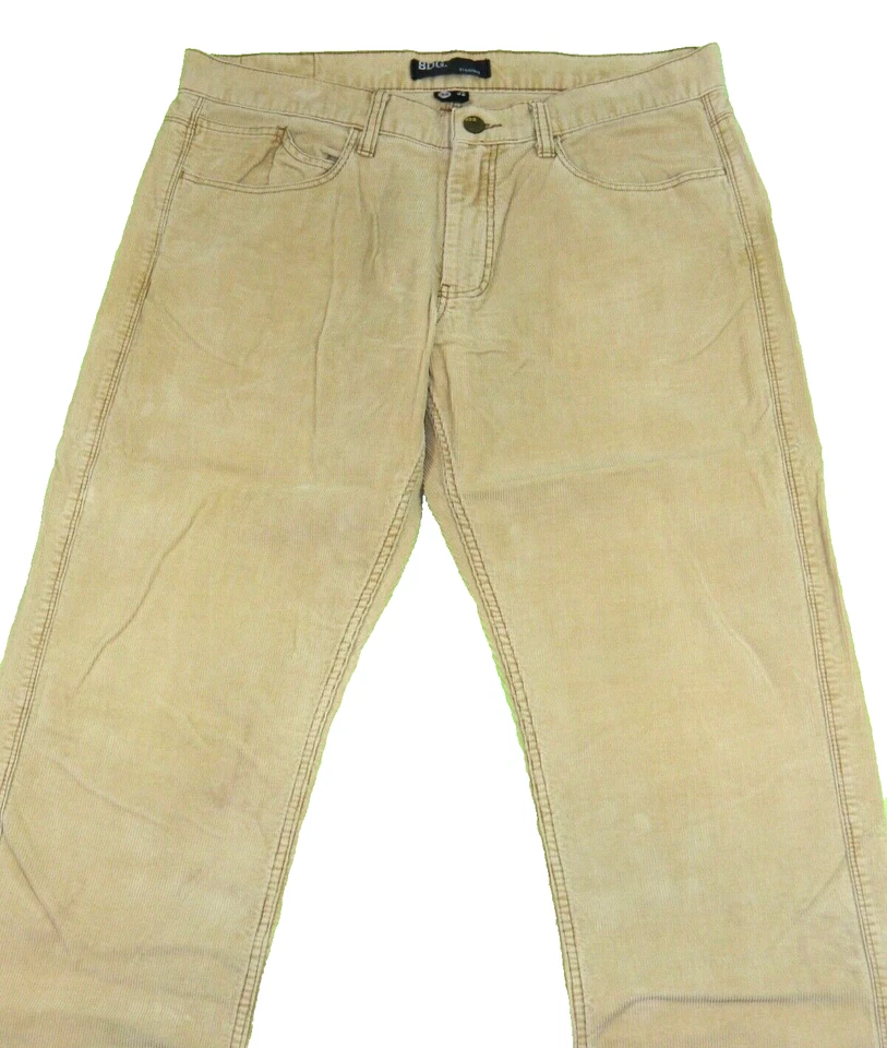 Men's Corduroy Jeans BDG Straight Beige Tag 34x32 measured Size 32x31 - Image 3 of 4