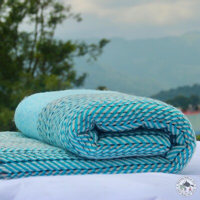 Kaschmirdecke ''Licchavi (लिच्छवी)'' - handgearbeitet aus Nepal, Kuscheldecke