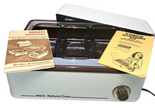 Vintage NESCO Natural Roaster Oven 12-Qt Mod4112 w/ 5-Piece Accessory Pyrex Rare
