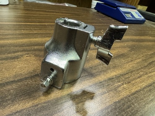 DW Drum Workshop DWSMRKTTCA 1.5-3/4 Tube Top Cymbal Adapter - Picture 2 of 4