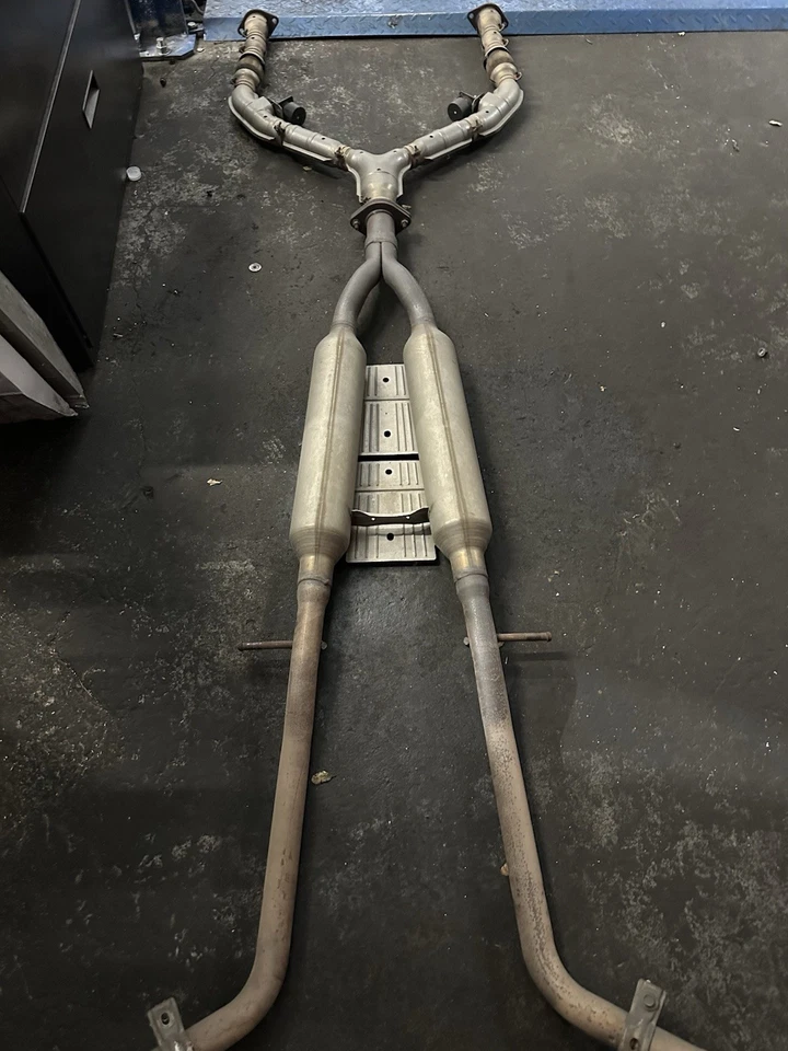 G37S Sedán Escape completo de gatos a las tuberías (No incluye gatos) Foto 4 de 4