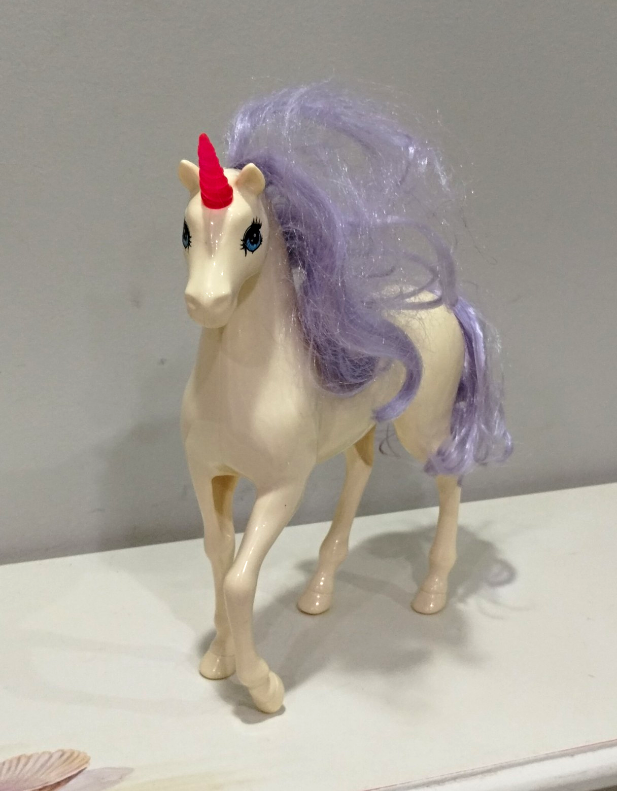 White Plastic Unicorn Horse Figure Purple Mane & Tail Pink Horn 1 Piece