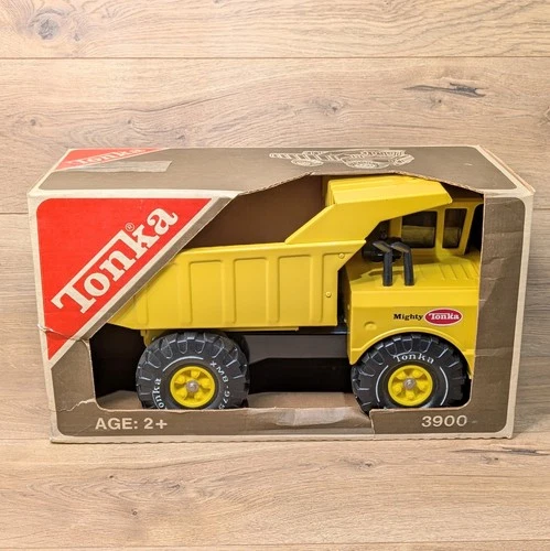 Mighty Tonka Dump Truck Model 3900 XMB-975 Pressed Steel Circa 1970's NIB New