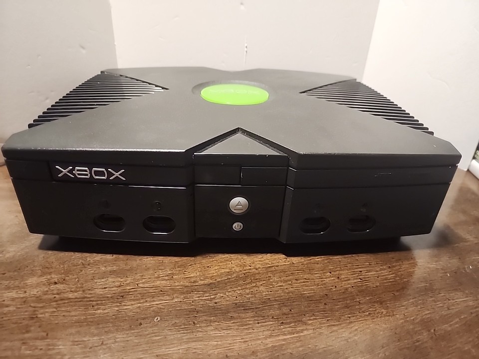 Microsoft Original Xbox Console & Game Lot As Is For Parts Or Repair