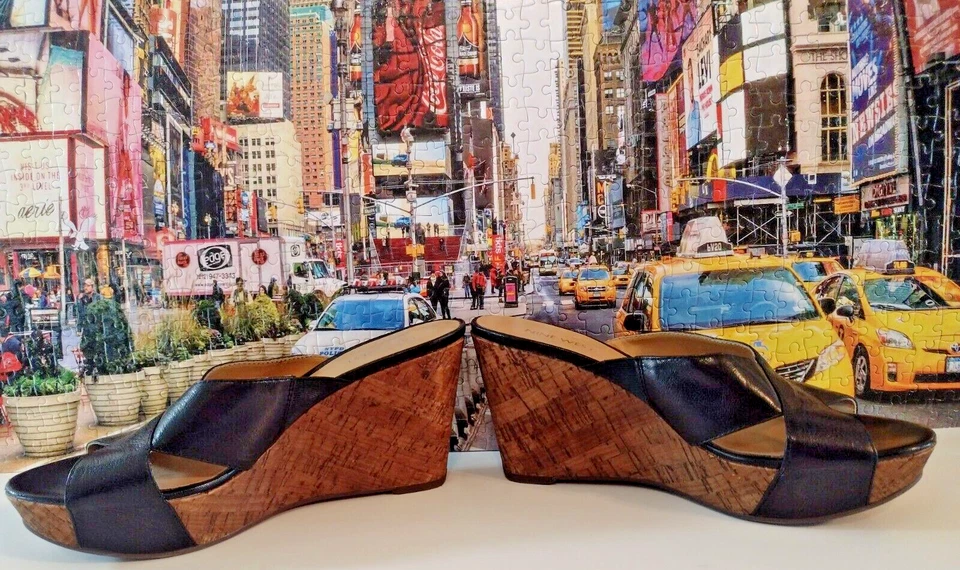 Sandalias de cuña Nine West negras de charol sin cordones punta abierta de corcho 8 1/2M - SIN caja Foto 2 de 4