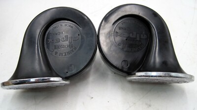 Pair of Vintage RAINERI Alpex E3 2-Tone Air Horns Made in Italy 37913