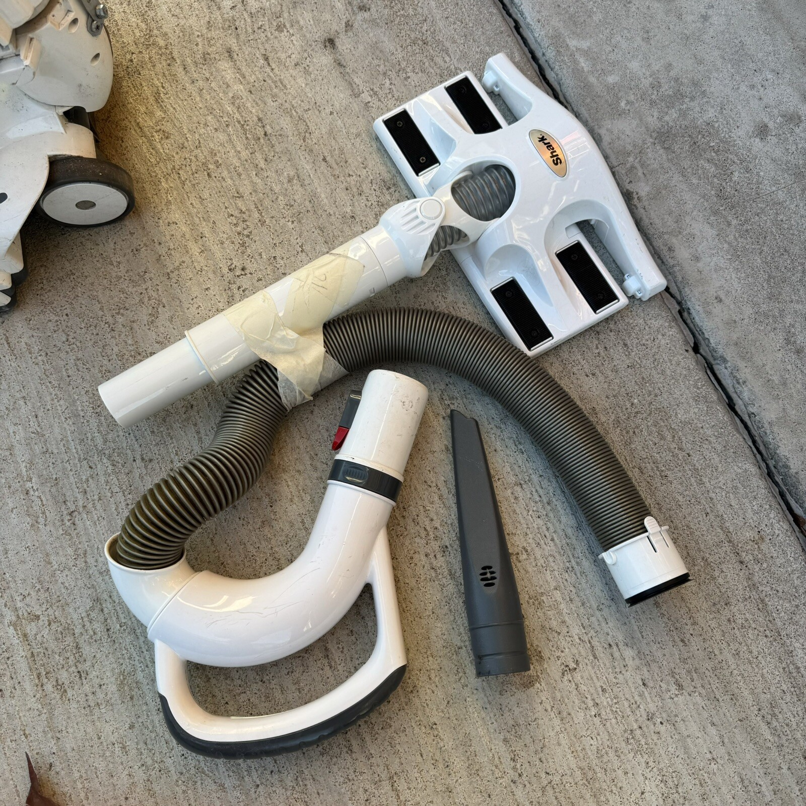 Shark Vacuum NV355 NV356E NV358 NV370 OEM Replacement Handle Hose + Attachments-image