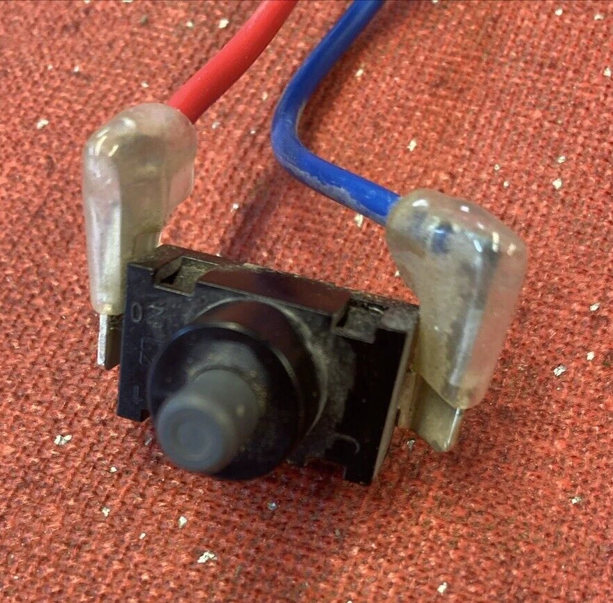 Interruptor de encendido/apagado de aspiradora para mascotas DIRT DEVIL UD70167P Power Max repuesto  Foto 2 de 4