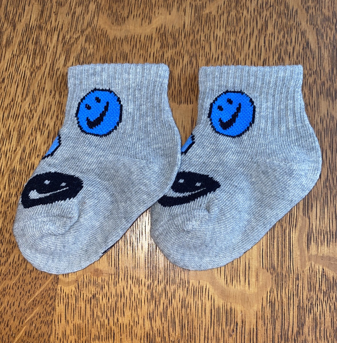 NIKE Newborn 6-12 Months Lightweight Quarter Ankle Smiley Socks Gray  Blue