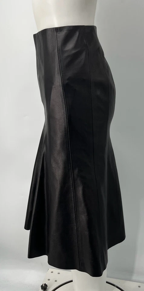 Falda Balenciaga 2019 de cuero negro con paneles hasta la rodilla talla 36 Foto 2 de 4