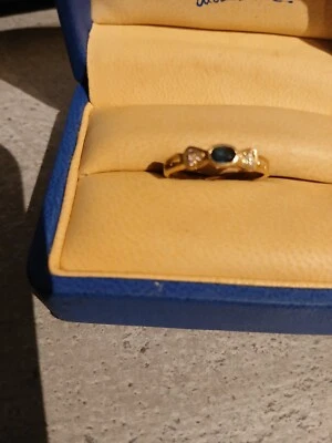 BAGUE OR 18 K AVEC PIERRE ET ECLATS - Photo 1/2