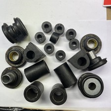 JAGUAR  XJ6/ XJ12 Full front WISHBONE rubber bush KIT INCLUDING ROLL BAR KIT