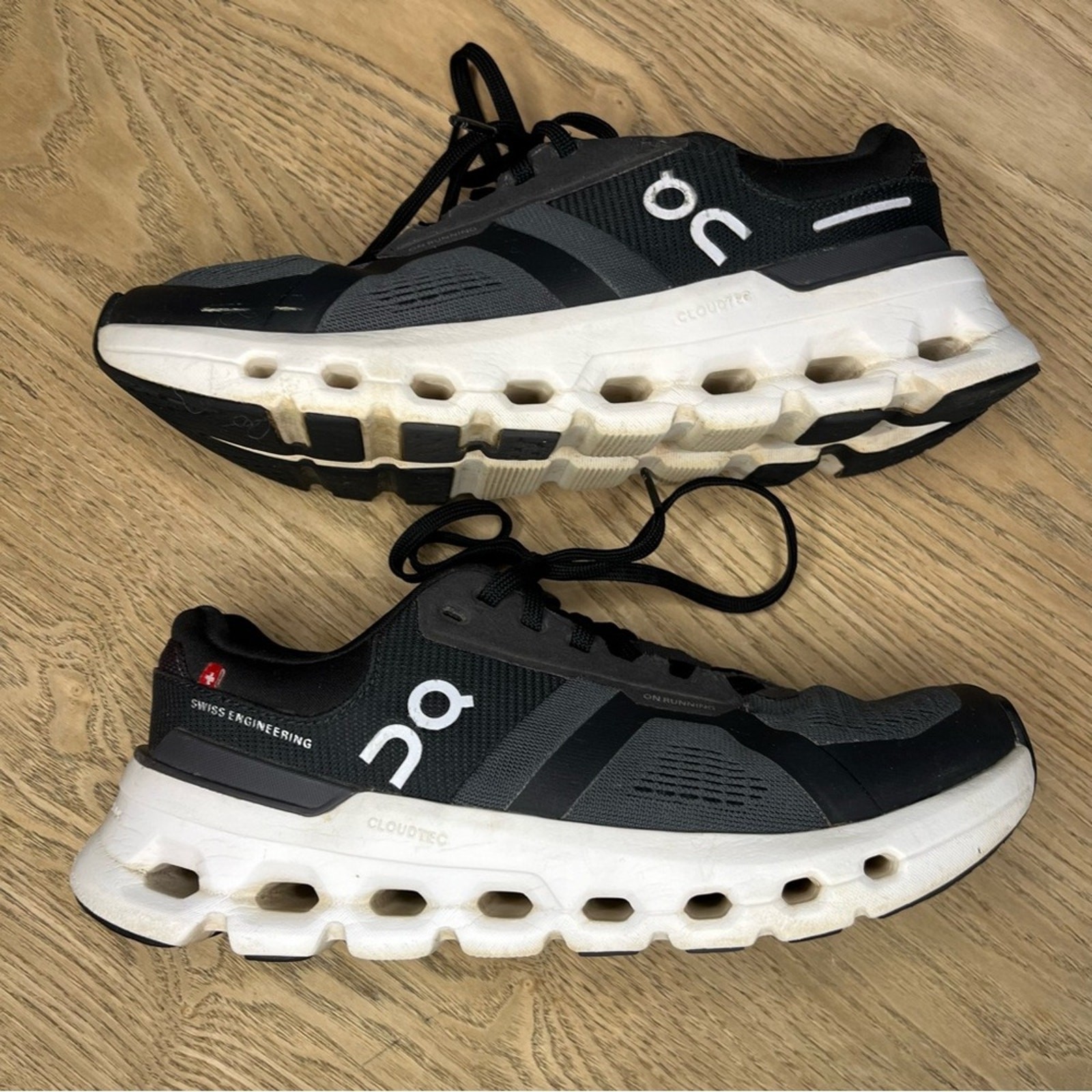 On Running Cloudrunner 2 Eclipse Black Sneakers A… - image 9