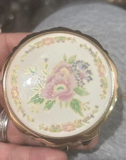 Vintage Eisho Compact Floral Gold Tone