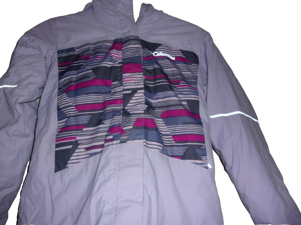 Chaqueta de Invierno Columbia Talla Pequeña 7/8 Gris Violeta Diseño Geométrico Niñas Foto 2 de 4