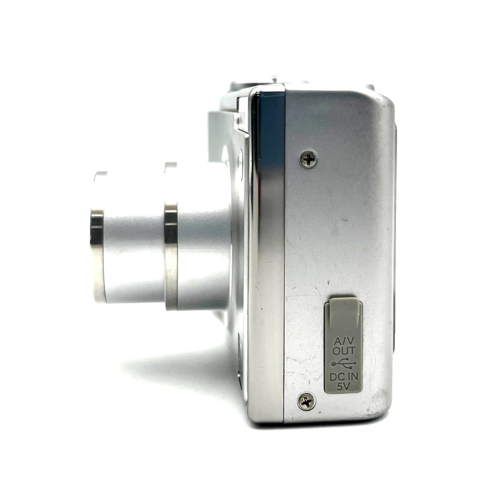 FUJIFILM FinePix F11Compact Digital Camera From Japan - Image 4 of 4