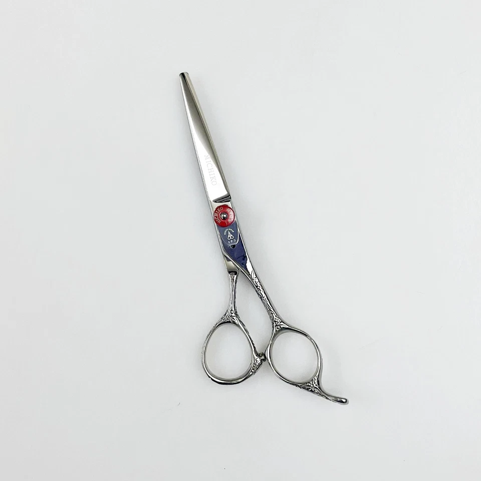 Tijeras de corte de pelo japonesas profesionales de 5,5" - mango de vid grabado Foto 2 de 4