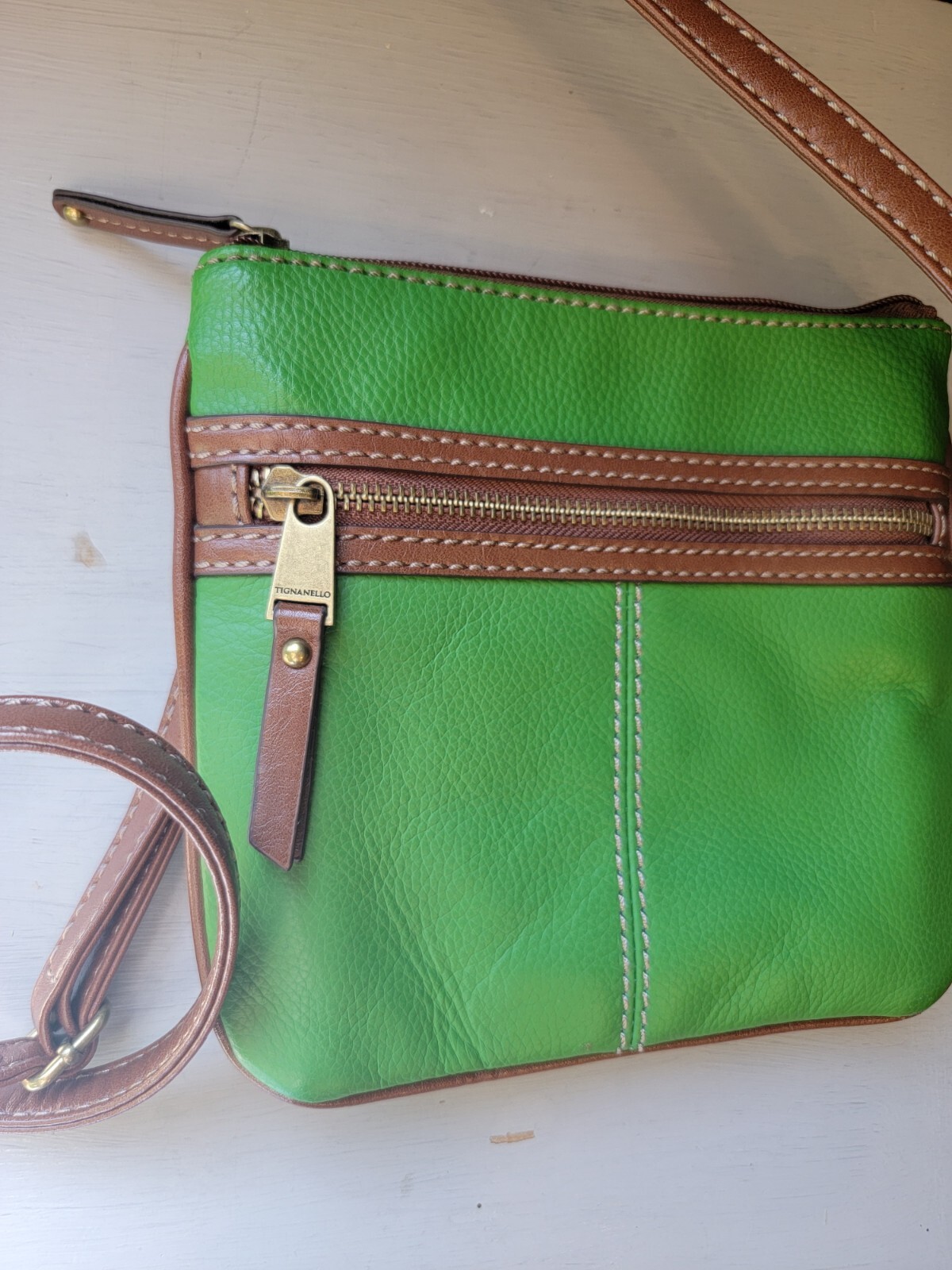 Tignanello Crossbody Leather Purse small Green & Leat… Gem