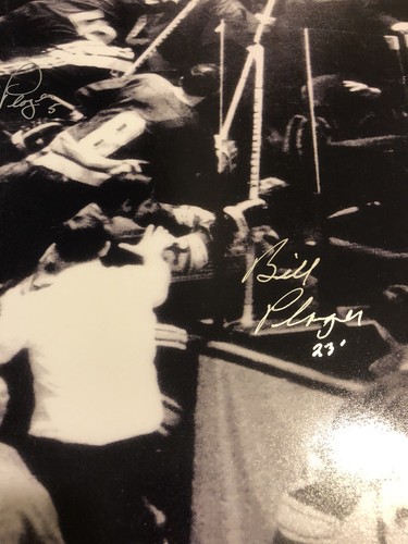 St. Louis BLUES Bob & Bill PLAGER vs The FLYERS Fans SIGNED X2 8X10 Holo & COA - Picture 3 of 3