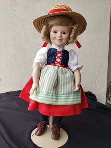 shirley temple porcelain doll 1986