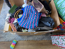 Big Car Boot Bundle Lots Of Items Clothes And Lots Of Other Items.