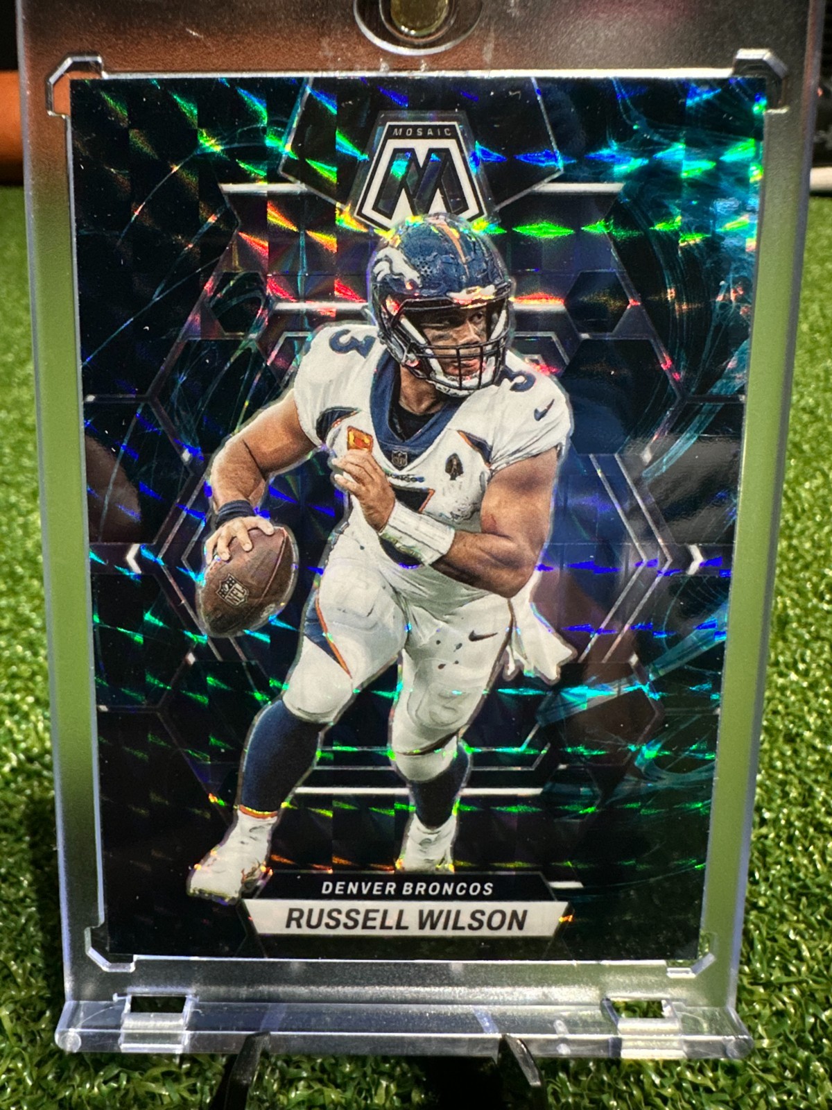 2023 Panini Mosaic - Russell Wilson #65 Genesis Mosaic Prizm