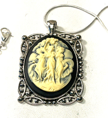 Fashion Necklace Cameo Black/CreamThree Sisters Muses Resin Silver Pendant C18