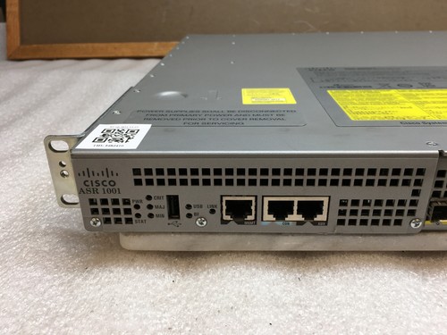 Routeur Cisco ASR 1001 ASR1001 V03 Aggregation Services avec double alimentation et oreilles en rack - Photo 2/7