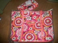 NWT Vera Bradley Small Trimmed Vera & Turn lock wallet in Pixie Blooms