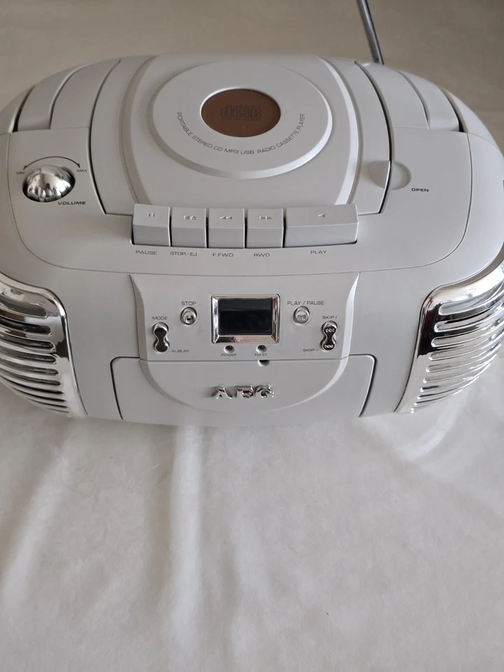AEG Radio/CD/Kasettenplayer, NEU, Retro nostalgischen Look